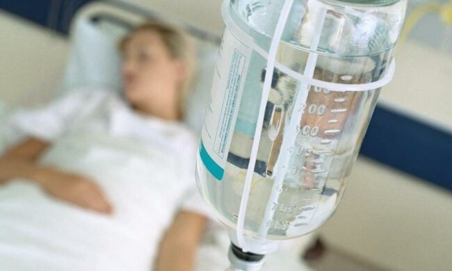 Погуляли на славу: 15 гостей слегли после свадьбы