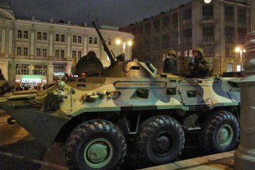 Москву заполонила военная техника (фото)