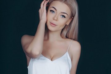 Алина Гросу