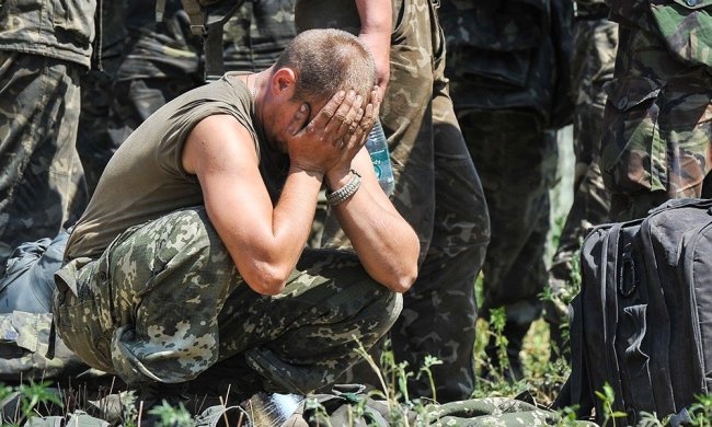 Украинского воина под дулами автоматов заставили дать "интервью" в Донецке: мы не хотели, это был приказ