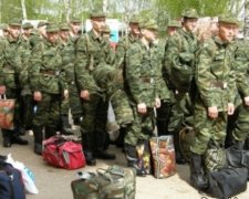 Оккупанты принудительно мобилизируют крымчан, - блоггер