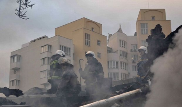 Вчора рятувальники ліквідували масштабну пожежу в Одесі (фото)