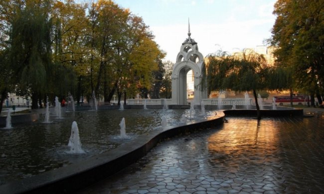 Иностранцам советуют воздержаться от поездок в Харьков и Запорожье