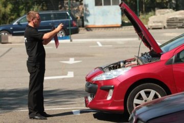 Не бита, не фарбована: ці хитрощі допоможуть вибрати кращий б/у автомобіль