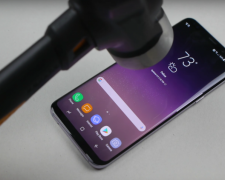 Samsung Galaxy S8 проверили на прочность молотком