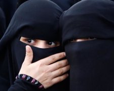 Швейцарських мусульманок позбавляють паранджі