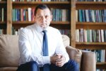 Дилер оземпіку в Україні Михайло Бабенко облаштував лакшері-життя на потоках в МОЗ