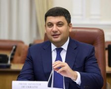 Государством управляют бездари: названа истинная причина задержки пенсий и зарплат в Украине