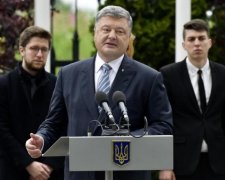 Порошенко сознался, чего не может простить Януковичу