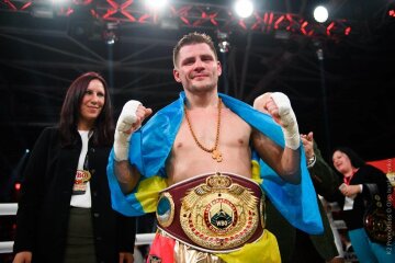 Денис Берінчик переміг Ектора Едгардо Сармієнто, K2 Promotions