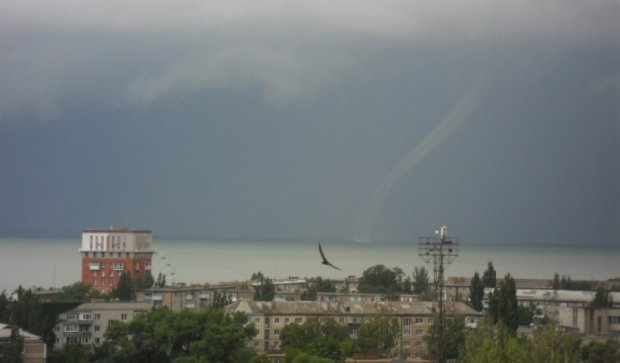 В Азовському морі зафіксували потужні смерчі (фото)
