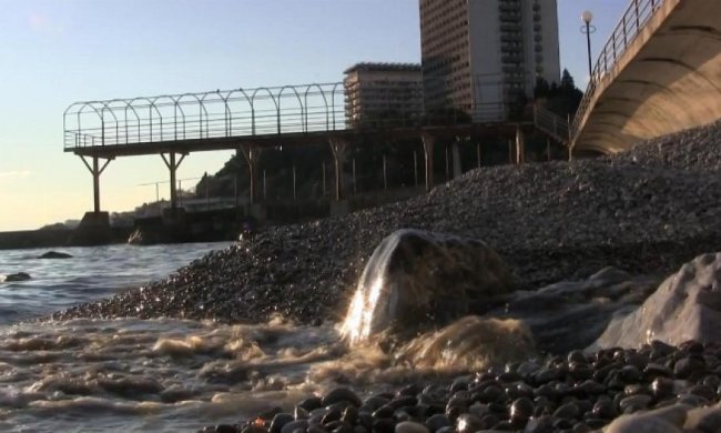Паніка в Криму: півострів тоне в екскрементах (відео)