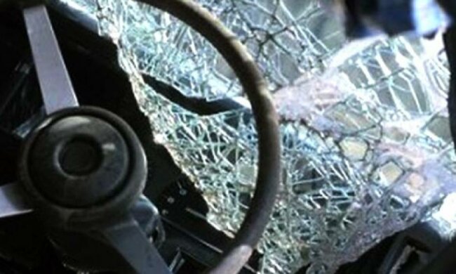 Рейсовий автобус з пасажирами перекинувся на Сумщині