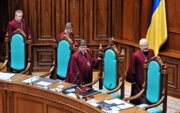 Дорога Феміда: у скільки Україні обходитися "найчесніший суд в світі"