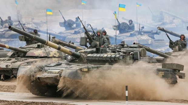 Украинцы массово бегут из армии, страна теряет миллионы: подробности скандала