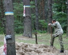 Польща побудує на українських землях кладовища: від Зеленського чекають на "зелене світло"