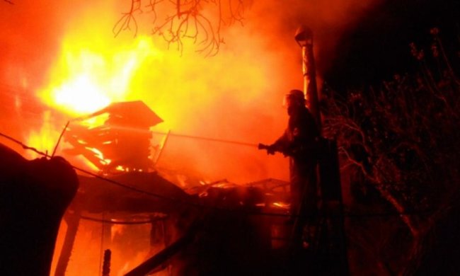 Під Києвом під час пожежі загинула жінка (фото)