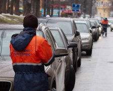 У Кличка парковки віддали в оренду "бандюкам", мільйони гривень йдуть повз киян, люди вимагають ламати схеми