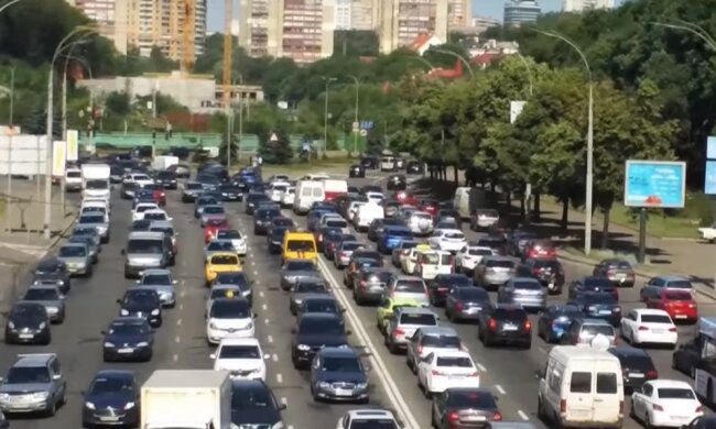 дороги Киева, скриншот из видео