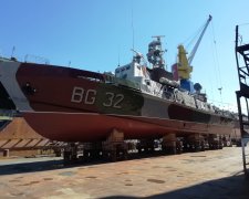 Український водний гігант повернувся до Азовського моря: фото