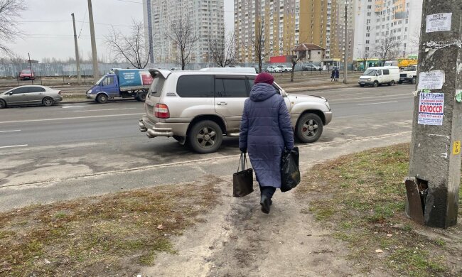Пенсии украинцам во время военного положения выплатили вовремя