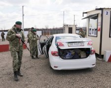 Бойовики обстріляли мирних жителів на блокпосту