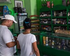 Украинцам запретили покупать алкоголь не только ночью