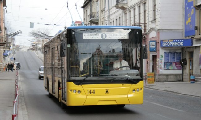 Дніпровські тролейбуси пустять по-новому: обережно, не заблукайте