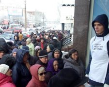 Український прапор і втеча до РФ: як Донбас відреагував на миротворців