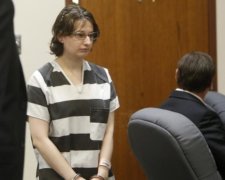 Мати зробила доньку вбивцею