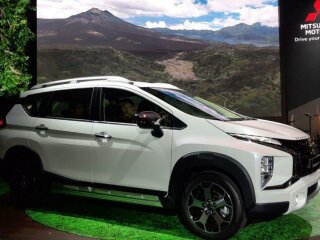 Mitsubishi Xpander Cross, Compas