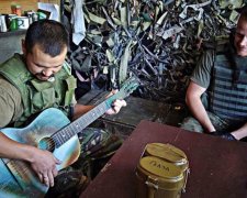 «Карпатська січ» і «Дика качка» оселилися під Донецьким аеропортом (фото)