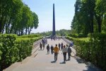 Адміністрація президента відмовилась від ідеї перепоховань у парку «Вічної Слави»