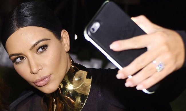 Ким Кардашьян побила селфи-рекорд 