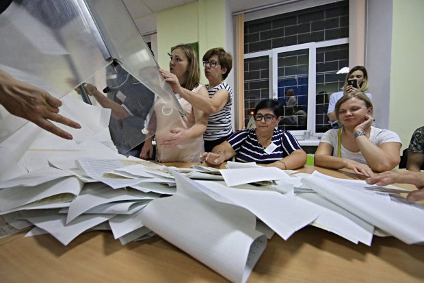Вибори в Раду: ЦВК опрацювала 99% голосів, хто вже може святкувати перемогу