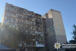 Поврежденный дом в Киеве после российской атаки