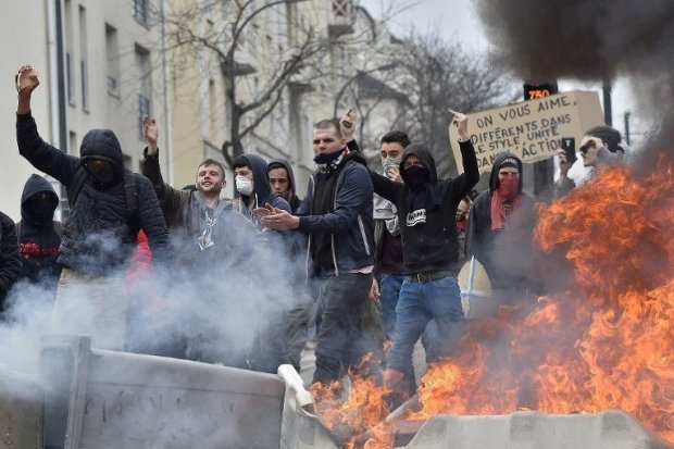 протесты Франция