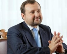 Украина должна экс-главе НБУ Арбузову миллиарды долларов