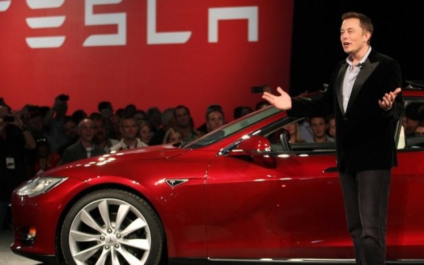 Маск отозвал многотысячную партию электромобилей Tesla
