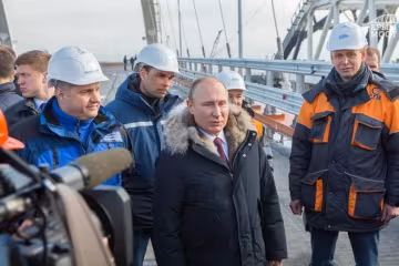 Украина в опасности: россияне достраивают Крымский мост