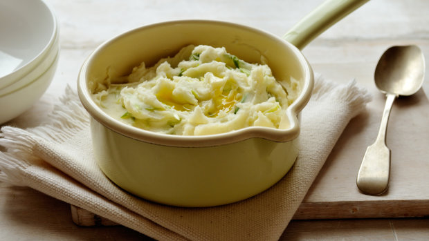 Нежное картофельное пюре с луком: пошаговый рецепт