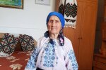 100-летняя прикарпатка раскрыла тайну долголетия: отгоняет смерть улыбкой и крючком