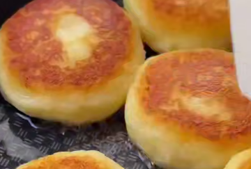 Картофельные сырники, кадр из видео