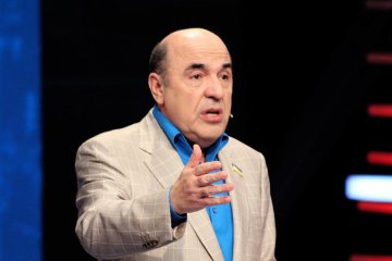 Рабинович: Желание Зеленского начать продажу земли – катастрофа для нашей страны