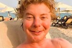 Рыжий из "Иванушек" ошарашил пивным животом и смешными плавками, почувствуйте себя старым