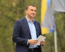 Скандального екс-мера Ірпіня Карплюка розмазав "слуга народу": скільки витратив і як себе хвалив одіозний чиновник