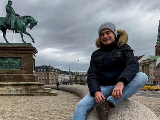 Заробітчани, фото з Інстаграм