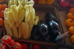 Овощи на рынке. Фото: скриншот Youtube