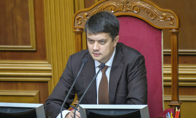 Разумков терміново мчить в Запоріжжя, справа у військових: деталі візиту голови Верховної Ради