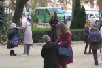 Школьники, кадр из видео
